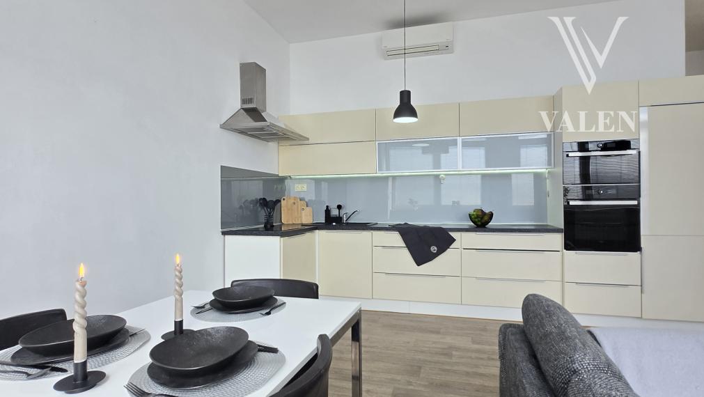 VALEN | Priestranný 3i byt s krásnym výhľadom na Stromovej, Kramáre