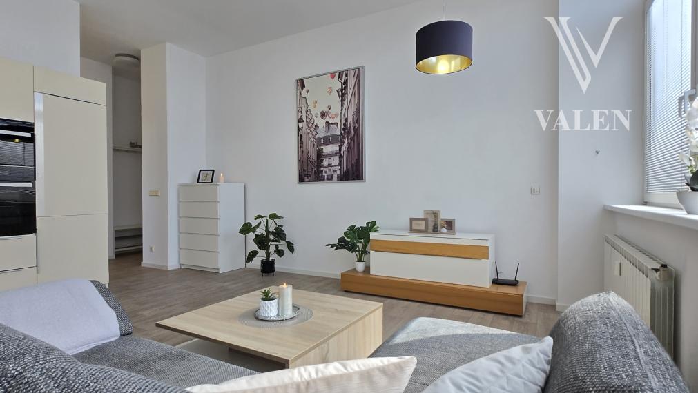 VALEN | Priestranný 3i byt s krásnym výhľadom na Stromovej, Kramáre