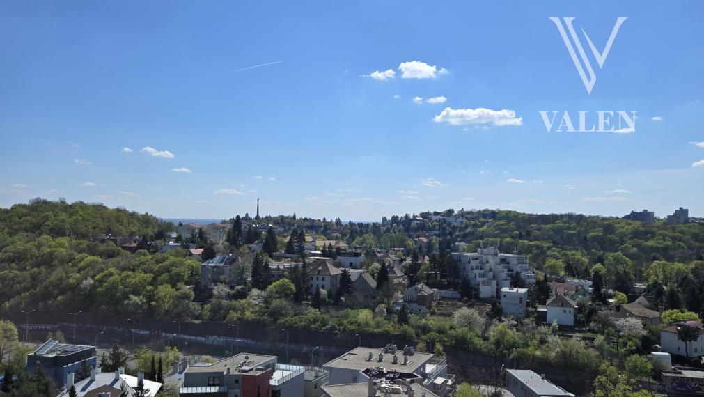 VALEN | Priestranný 3i byt s krásnym výhľadom na Stromovej, Kramáre