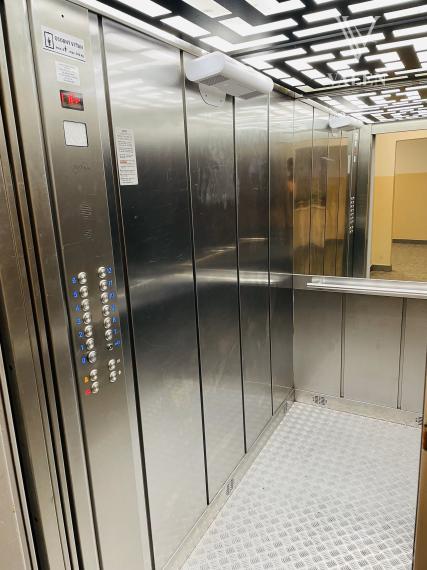 VALEN | Priestranný 3-izbový byt na prenájom v centre Petržalky