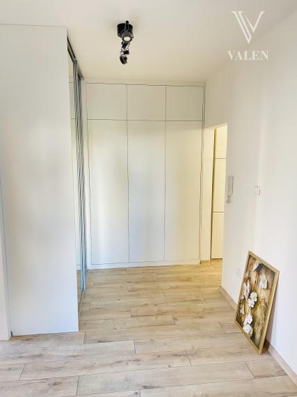 VALEN | Priestranný 3-izbový byt na prenájom v centre Petržalky