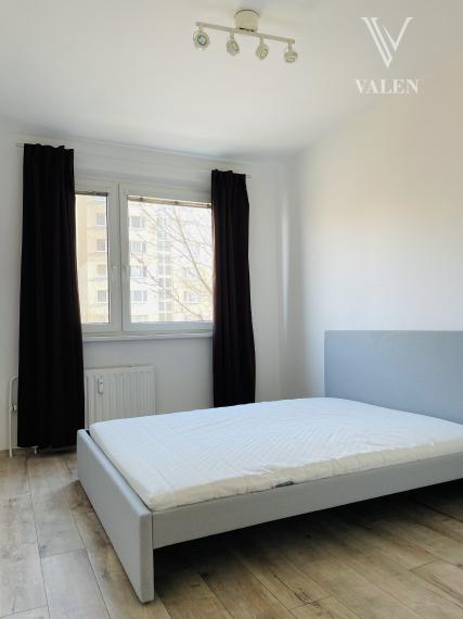 VALEN | Priestranný 3-izbový byt na prenájom v centre Petržalky