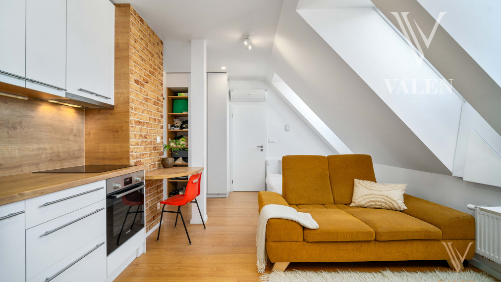 REZERVOVANÉ - VALEN | Štýlový podkrovný apartmán na Nivách