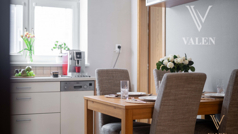 VALEN | Vzdušný 4,5 izbový byt s vysokými stropmi v srdci Bratislavy