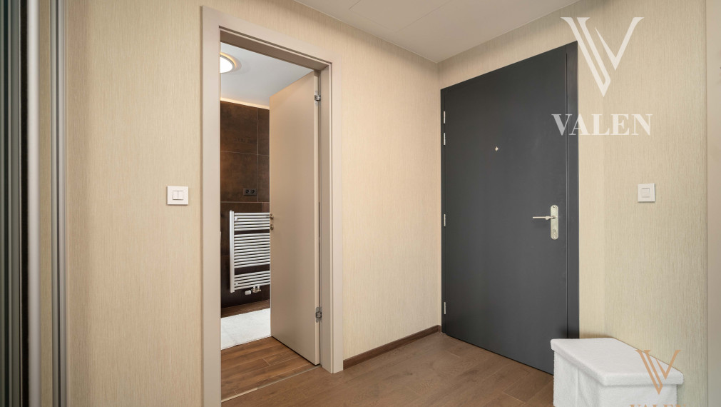 VALEN | Luxusný 2 izbový byt s výhľadom na hrad v projekte EUROVEA TOWER