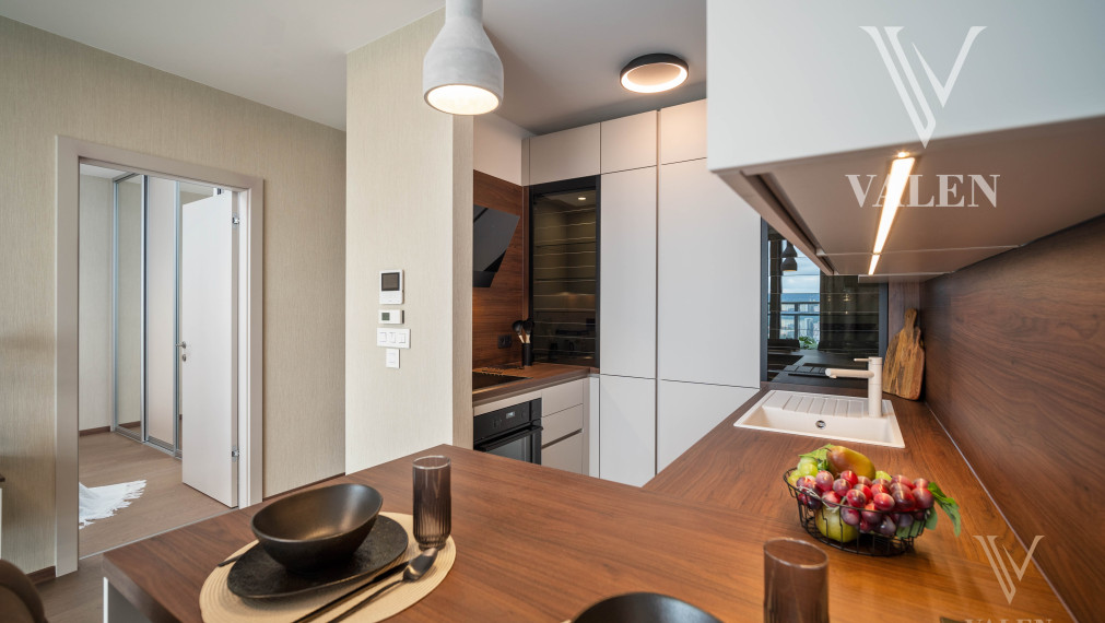 VALEN | Luxusný 2 izbový byt s výhľadom na hrad v projekte EUROVEA TOWER