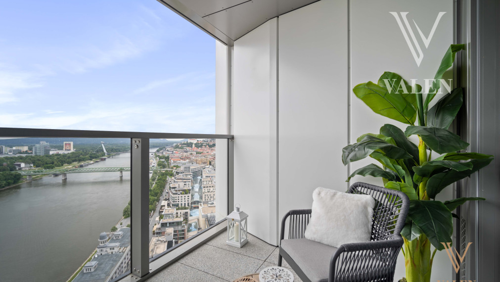 VALEN | Luxusný 2 izbový byt s výhľadom na hrad v projekte EUROVEA TOWER