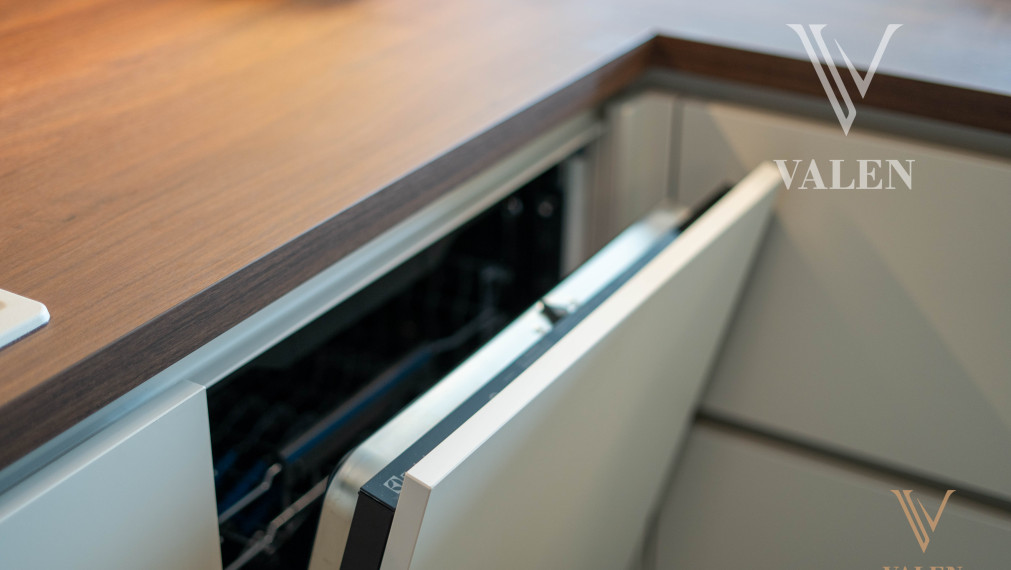 VALEN | Luxusný 2 izbový byt s výhľadom na hrad v projekte EUROVEA TOWER