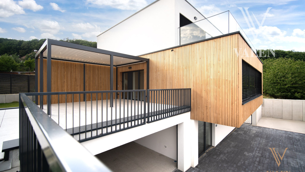 VALEN | Dvojica exkluzívnych víl s krásnym výhľadom na mesto