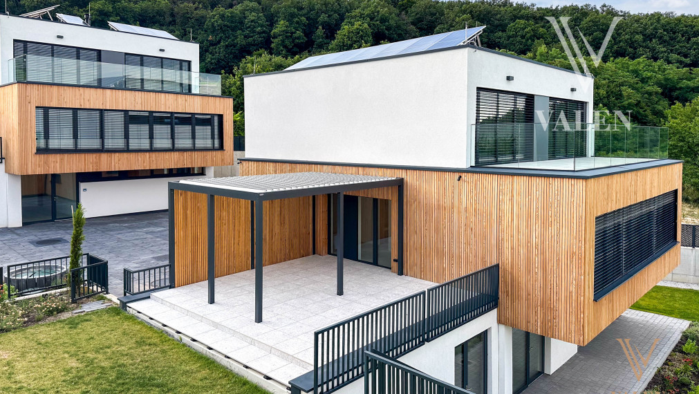 VALEN | Dvojica exkluzívnych víl s krásnym výhľadom na mesto