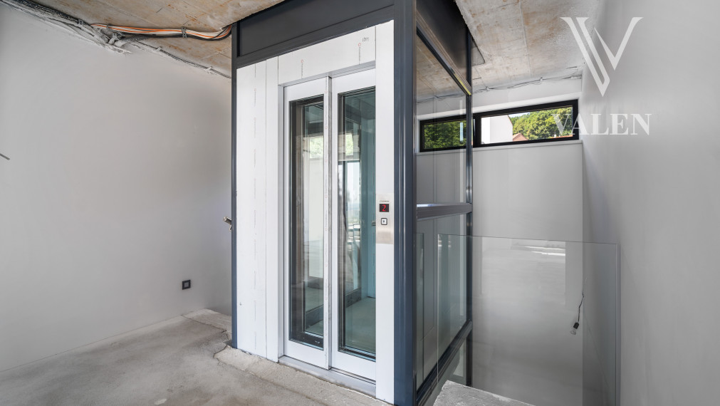 VALEN | Exkluzívny viladom 2 s krásnym výhľadom na mesto