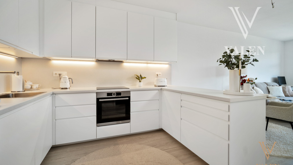 *REZERVOVANÝ* VALEN | Pekný priestranný 2i byt s balkónom v projekte Bory