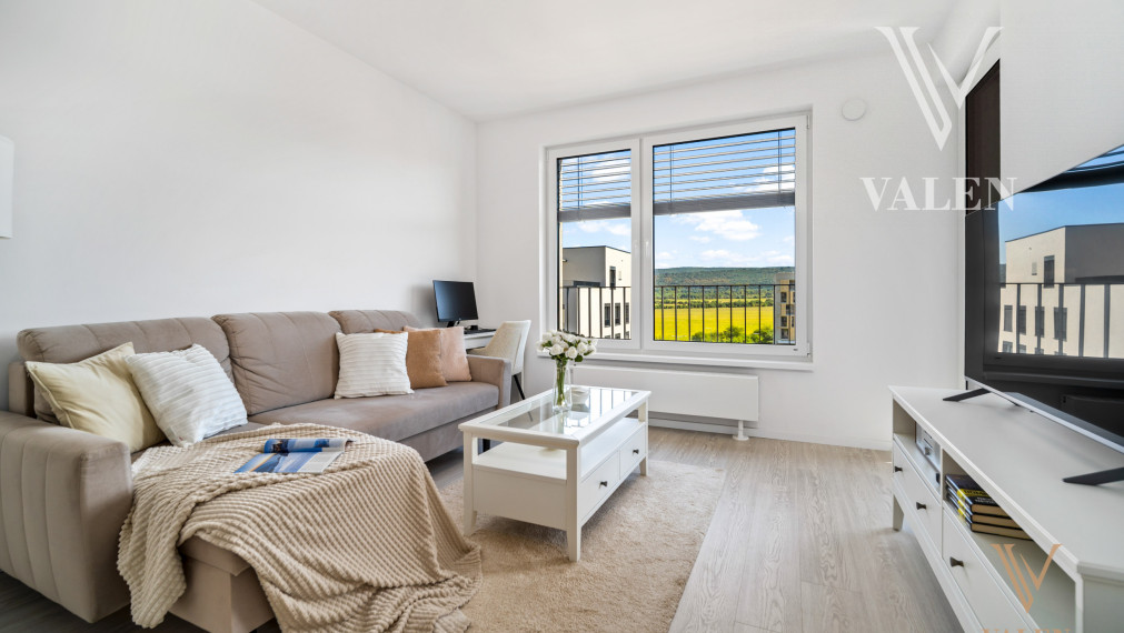 *REZERVOVANÝ* VALEN | Pekný priestranný 2i byt s balkónom v projekte Bory