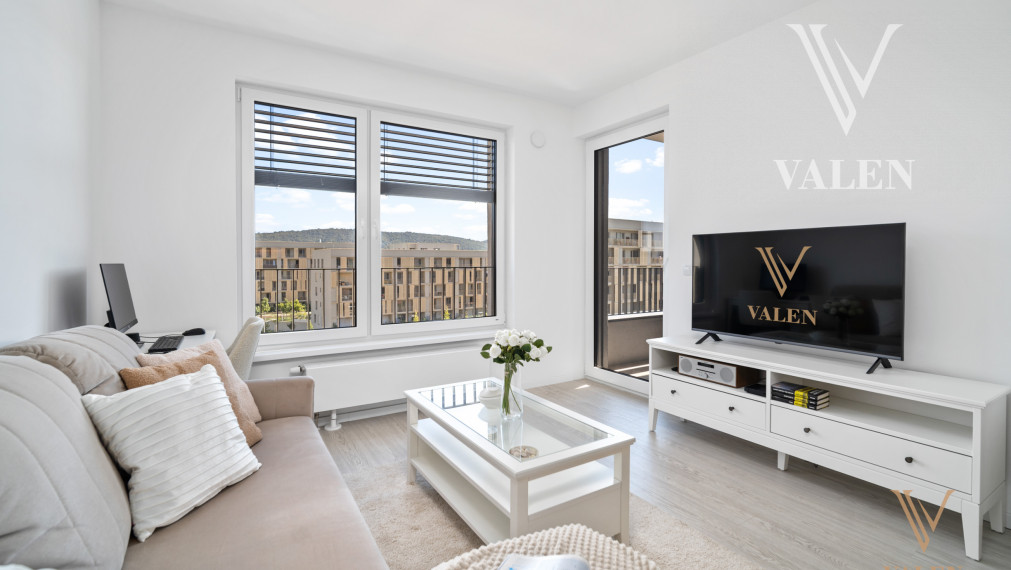 *REZERVOVANÝ* VALEN | Pekný priestranný 2i byt s balkónom v projekte Bory