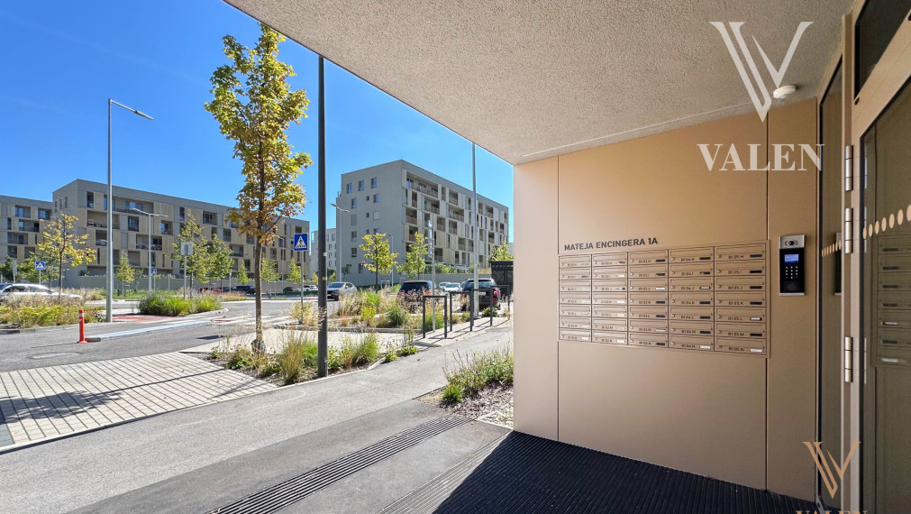 *REZERVOVANÝ* VALEN | Pekný priestranný 2i byt s balkónom v projekte Bory