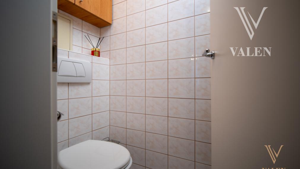 VALEN | Priestranný 2-izbový byt na predaj na Prešovskej,  BA II.