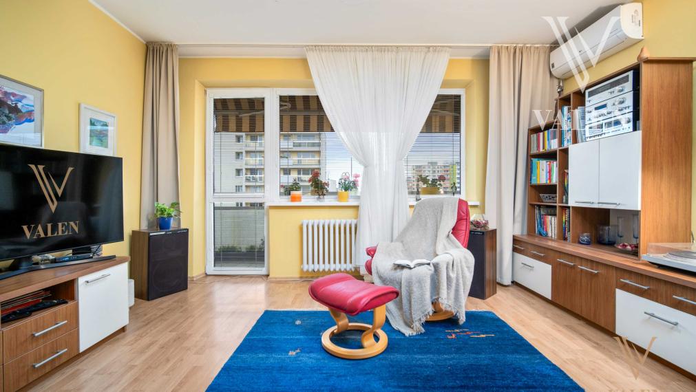 VALEN | Priestranný 2-izbový byt na predaj na Prešovskej,  BA II.