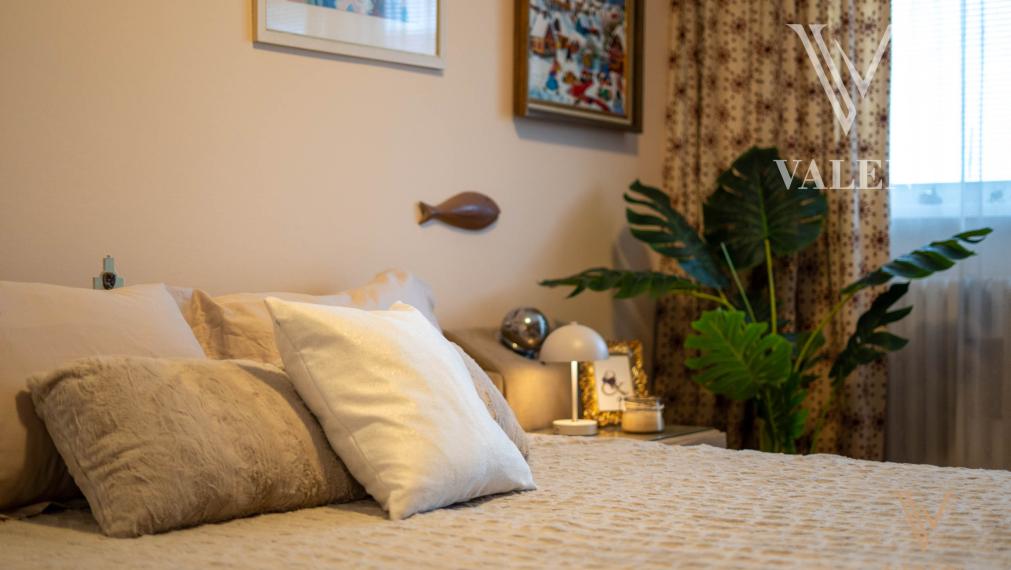 VALEN | Priestranný 2-izbový byt na predaj na Prešovskej,  BA II.