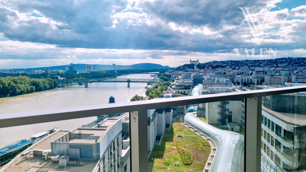 VALEN | 2i byt v projekte EUROVEA TOWER s výhľadom na hrad