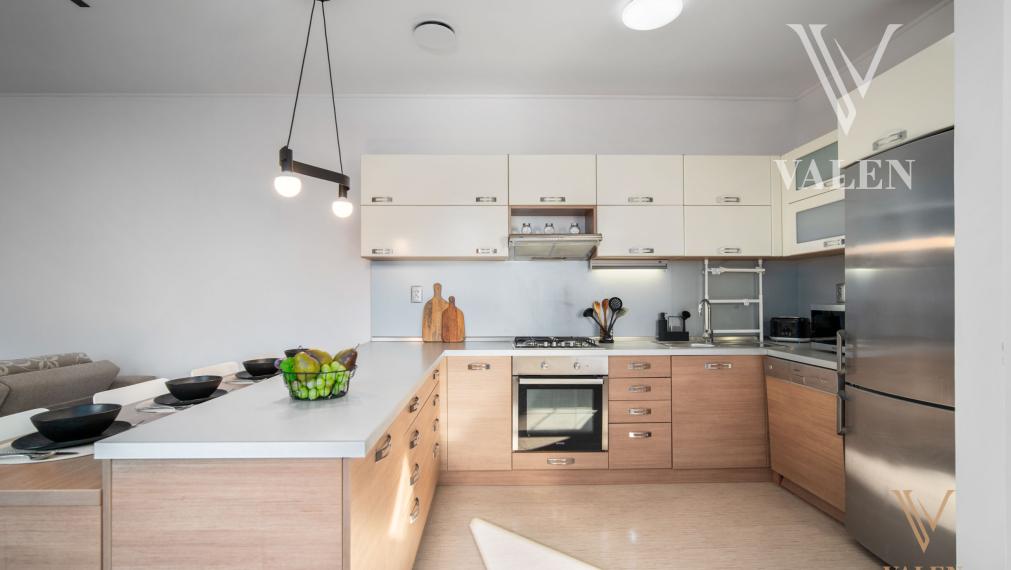 VALEN | Priestranný 3i byt na Obchodnej ulici, Staré mesto - Bratislava