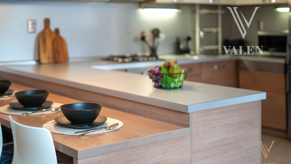 VALEN | Priestranný 3i byt na Obchodnej ulici, Staré mesto - Bratislava