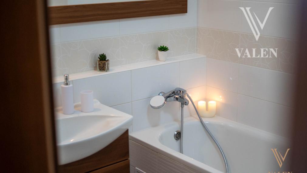 VALEN | Priestranný 3i byt na Obchodnej ulici, Staré mesto - Bratislava