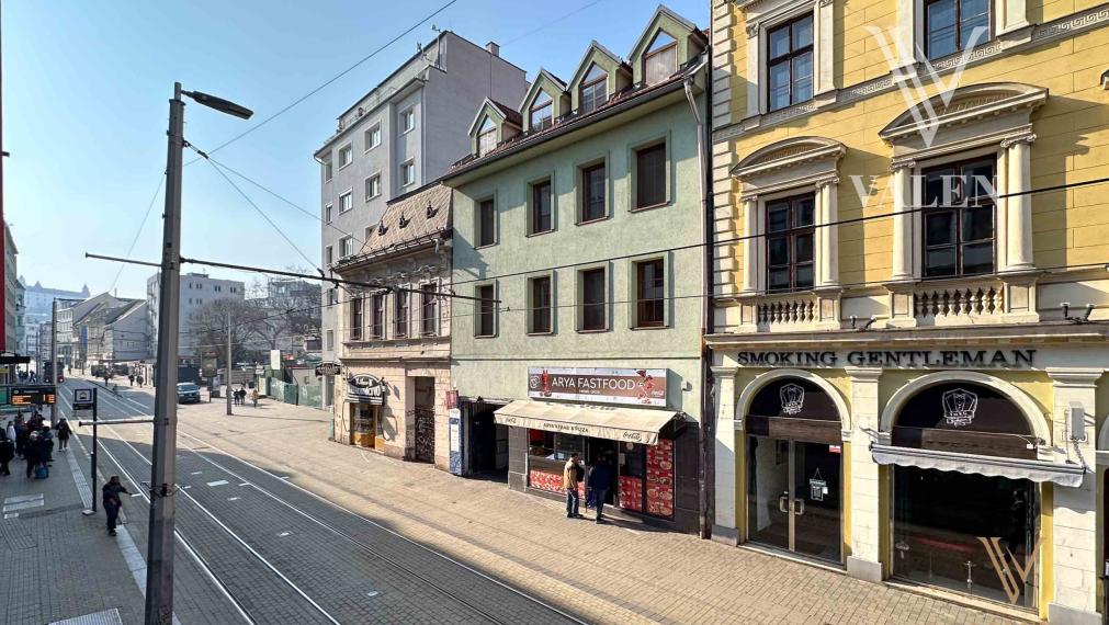VALEN | Priestranný 3i byt na Obchodnej ulici, Staré mesto - Bratislava