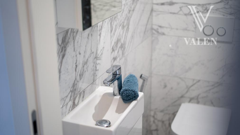 VALEN | Moderný 3-izbový mezonet s parkovaním – Trenčianska