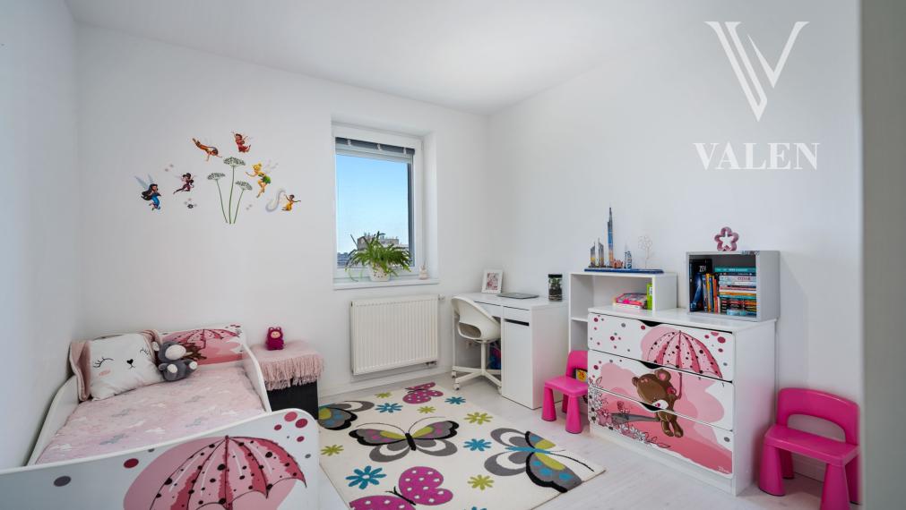 VALEN | Moderný 3-izbový mezonet s parkovaním – Trenčianska