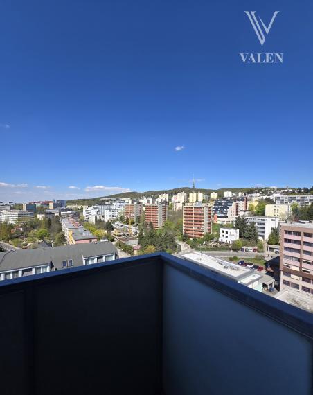 VALEN | Priestranný 3i byt s krásnym výhľadom na Stromovej, Kramáre
