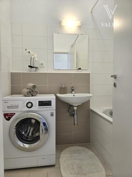 VALEN | Priestranný 3i byt s krásnym výhľadom na Stromovej, Kramáre