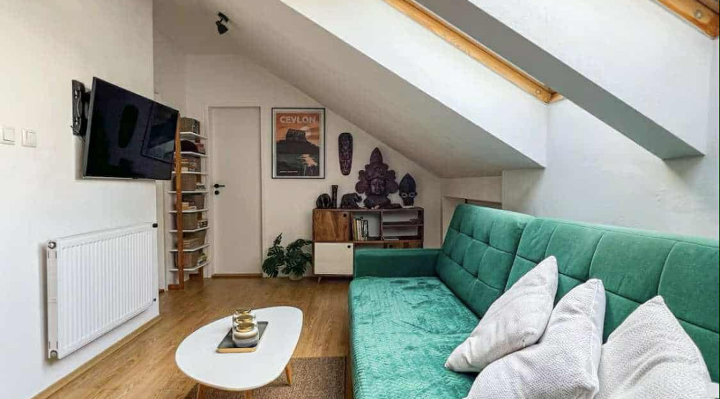 VALEN | Mezonetový 2-izbový byt na prenájom v Starom meste