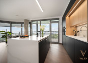 REZERVOVANÉ  | VALEN | Luxusný 4 izbový byt v projekte EUROVEA TOWER - fotografia 1