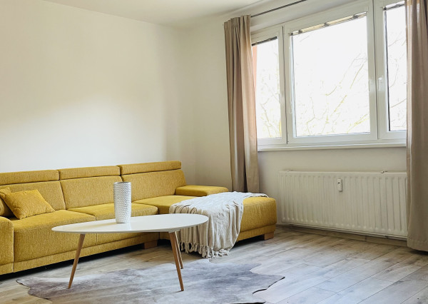 VALEN | Priestranný 3-izbový byt na prenájom v centre Petržalky