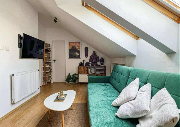 VALEN | Mezonetový 2-izbový byt na prenájom v Starom meste