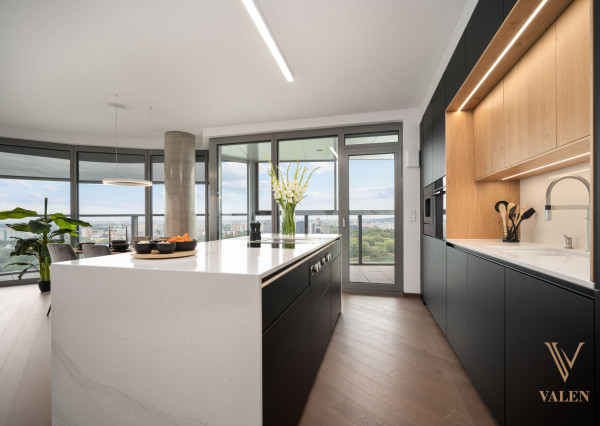 VALEN | Luxusný 4 izbový byt v projekte EUROVEA TOWER