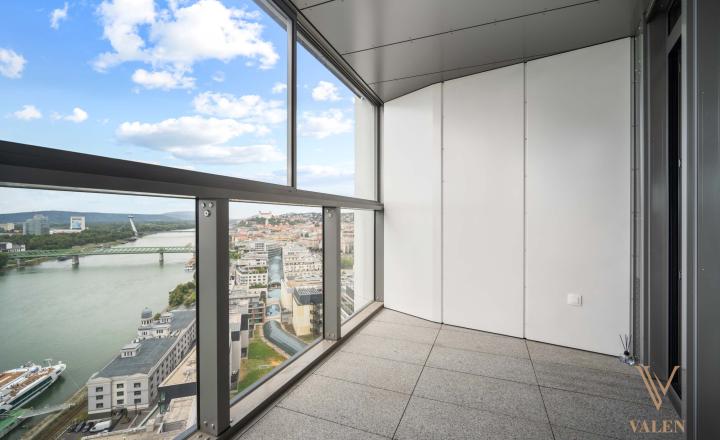 REZERVOVANÉ  | VALEN | Luxusný 4 izbový byt v projekte EUROVEA TOWER - fotografia 16
